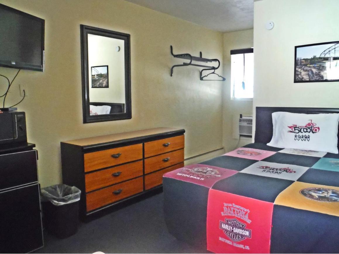 Scoot Inn Motel พอร์ตออเรนจ์ ภายนอก รูปภาพ
