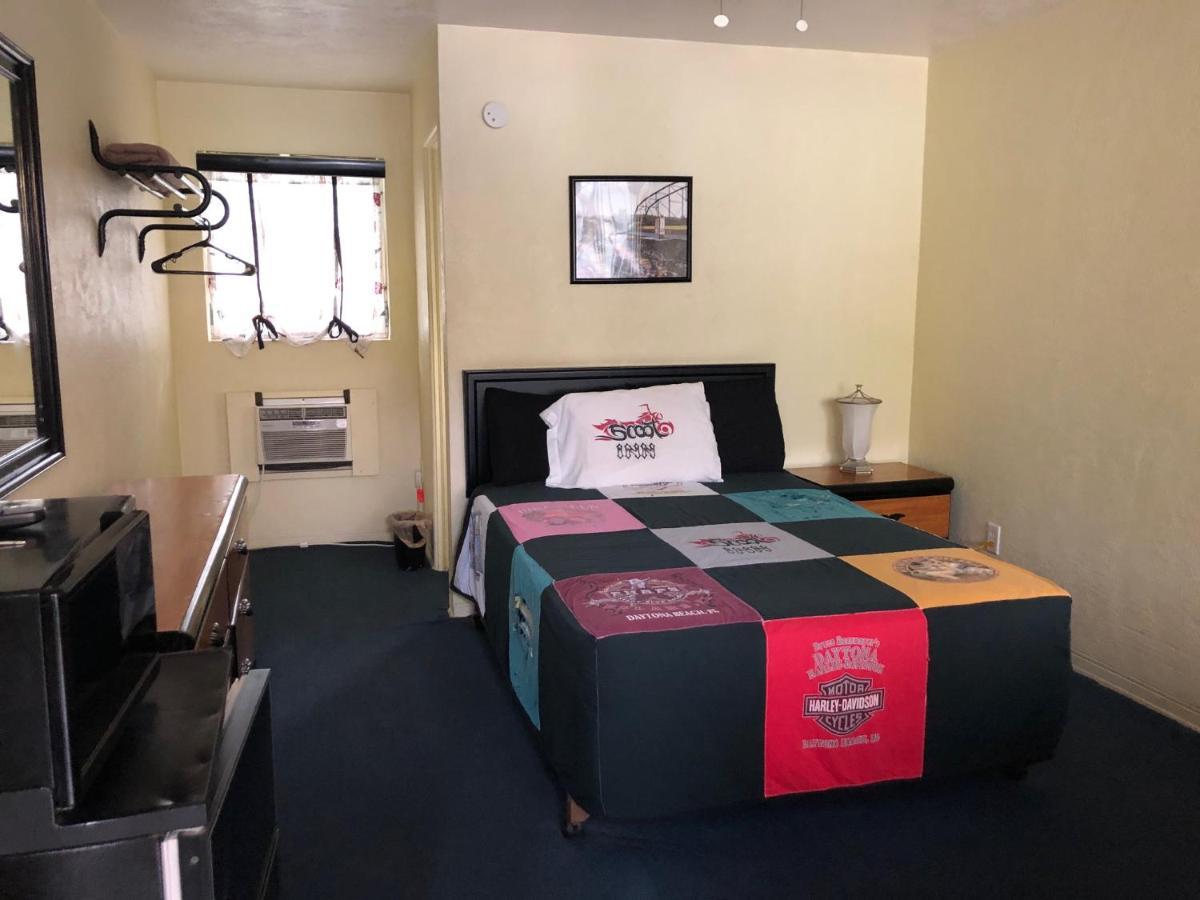 Scoot Inn Motel พอร์ตออเรนจ์ ภายนอก รูปภาพ